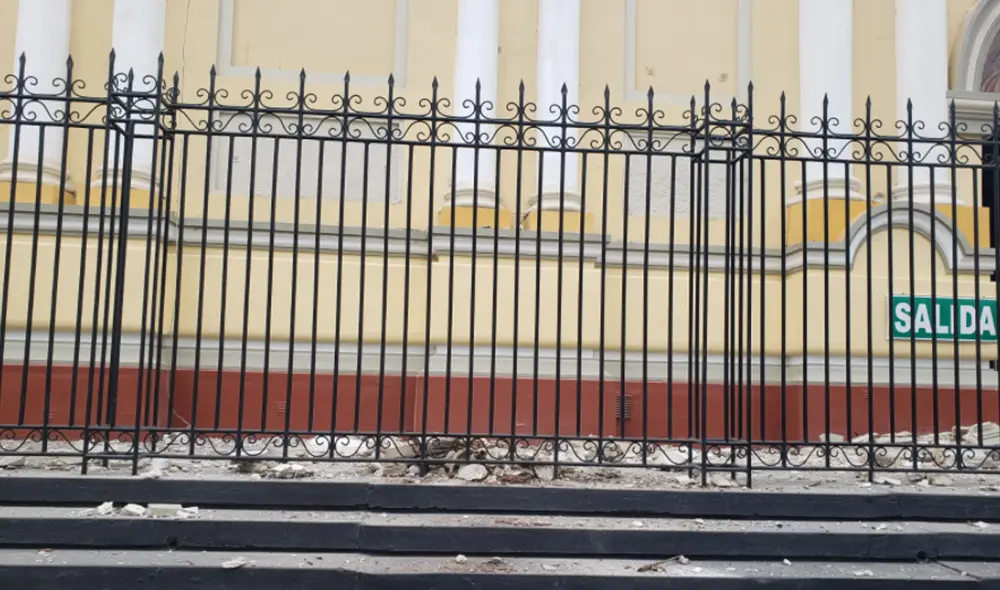 Catedral de Piura registró desprendimientos en su fachada. Foto: difusión