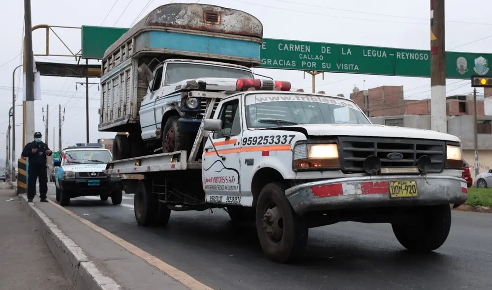 Vehículos abandonados en la vía pública afectan a vecinos. Foto: difusión