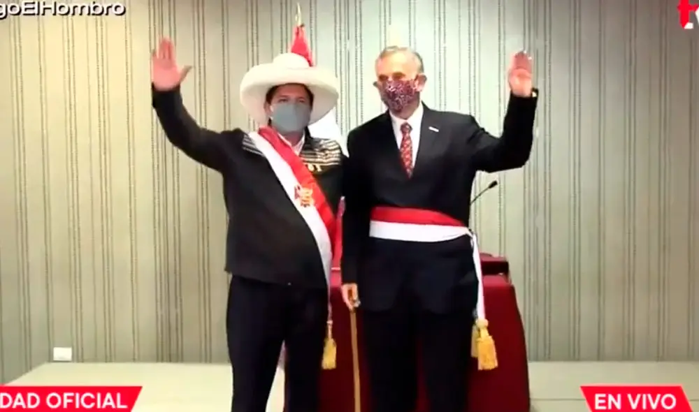 Francke juró como representante este viernes. Foto: captura Francke juró como representante este viernes. Foto: captura