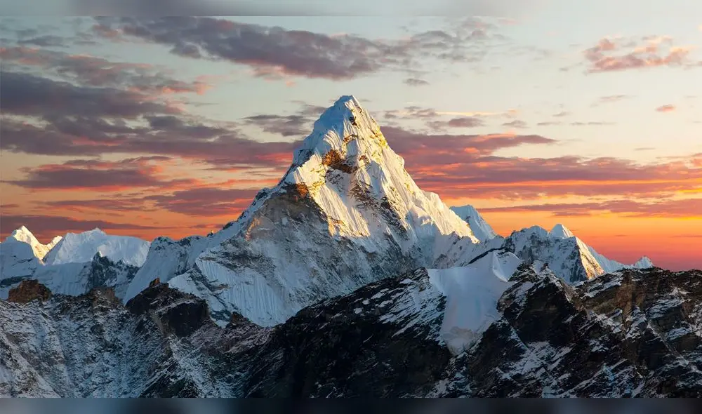 La montaña que lidera en altura es el Everest, y ha registrado 291 muertes de personas que quisieron llegar a la cima. Foto: National Geographic