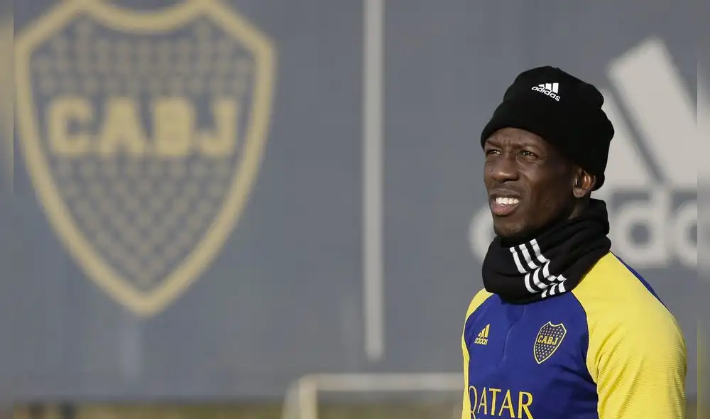 Luis Advíncula fue presentado como jugador de Boca Juniors y podría debutar ante Talleres. Foto: Twitter/Boca Juniors Luis Advíncula fue presentado como jugador de Boca Juniors y podría debutar ante Talleres. Foto: Twitter/Boca Juniors