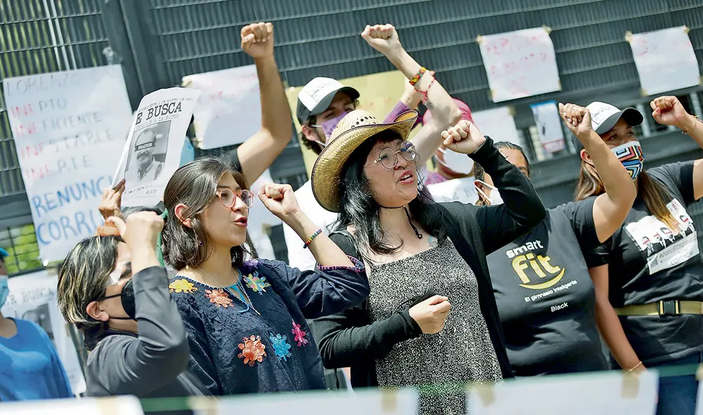 Protesta. Activistas acusaron el sábado al Instituto Nacional Electoral de no promover la consulta entre la ciudadanía. Foto: EFE Protesta. Activistas acusaron el sábado al Instituto Nacional Electoral de no promover la consulta entre la ciudadanía. Foto: EFE