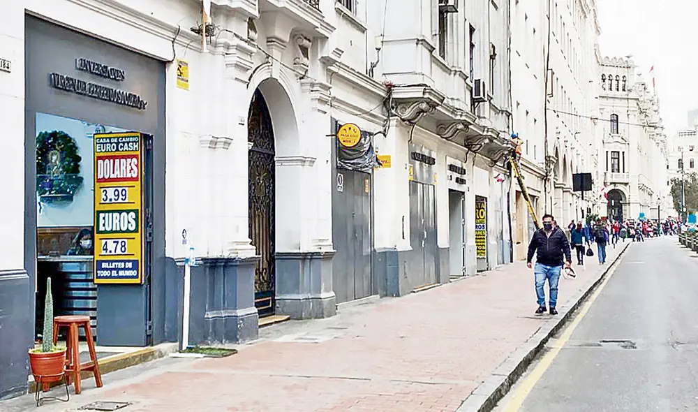 Casas de cambio. Ayer el dólar se vendía arriba de S/ 4,00 en el jirón Ocoña. La compra a S/ 3,99. Foto: difusión Casas de cambio. Ayer el dólar se vendía arriba de S/ 4,00 en el jirón Ocoña. La compra a S/ 3,99. Foto: difusión