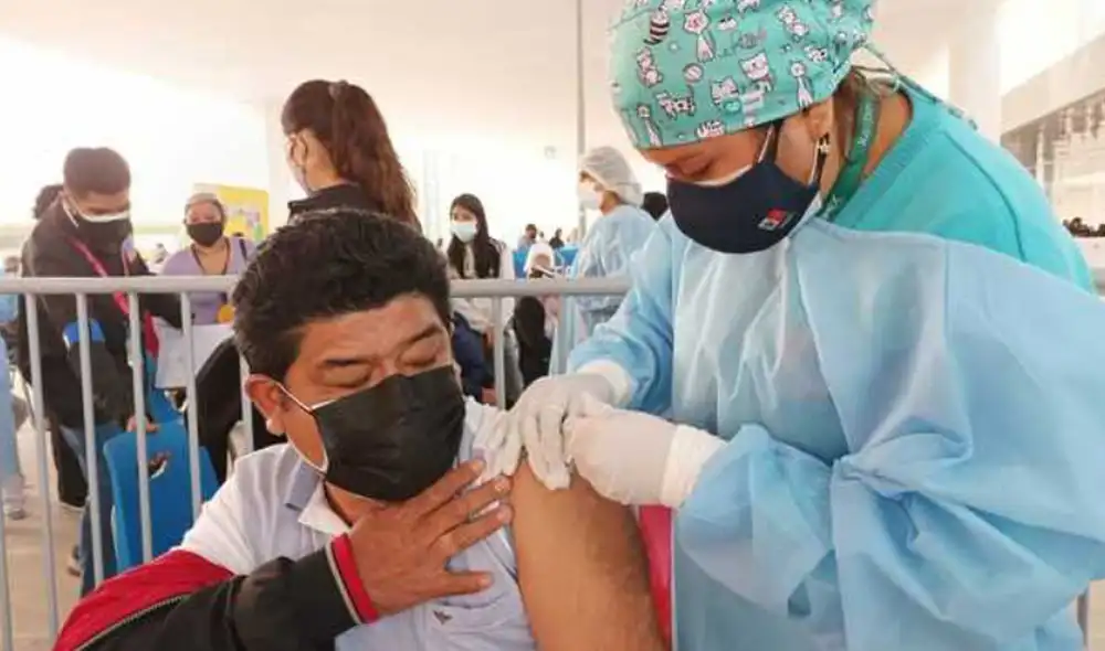 Diris Lima Centro tiene a su cargo 22 centros de vacunación distribuidos en 14 distritos. Foto: Minsa Diris Lima Centro tiene a su cargo 22 centros de vacunación distribuidos en 14 distritos. Foto: Minsa