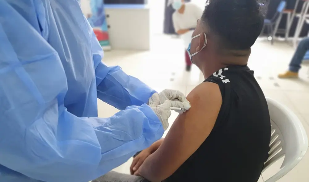 Más de 8 millones de peruanos recibieron su primera dosis contra la COVID-19. Foto: Minsa