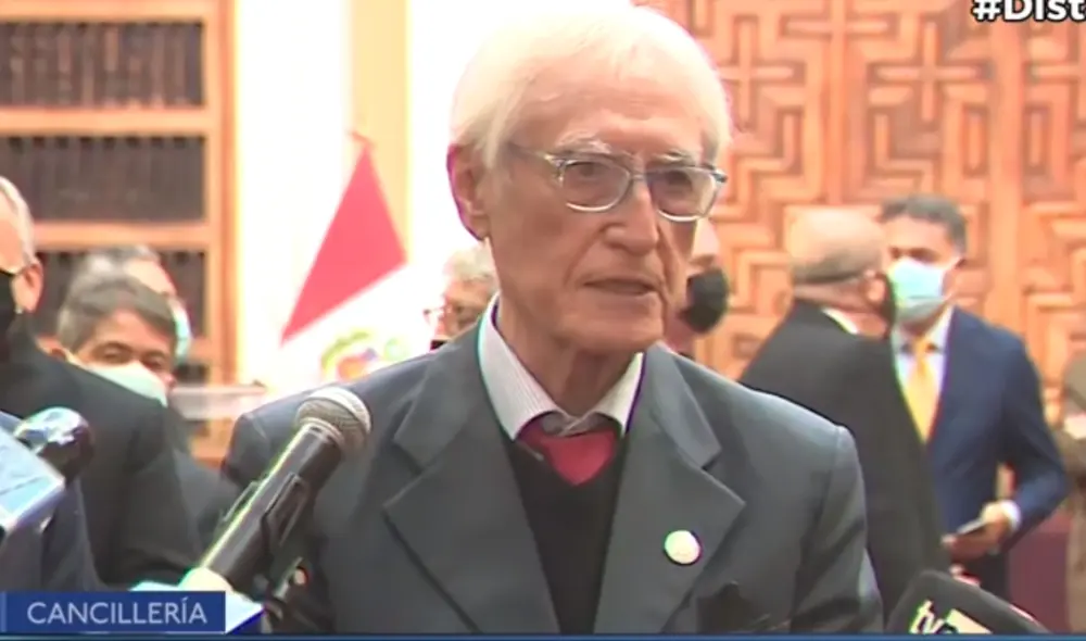 Béjar participó en la ceremonia de trasferencia de cargo junto a Wagner este lunes en horas de la mañana. Foto: captura/Canal N