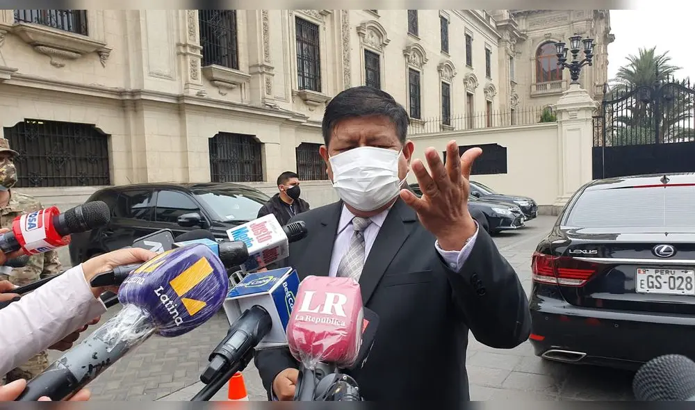 Ministro de Defensa, Walter Ayala, sostuvo que lo que se quiere es incentivar a los jóvenes a acceder al servicio militar. Foto: Joel Robles/URPI-La República Ministro de Defensa, Walter Ayala, sostuvo que lo que se quiere es incentivar a los jóvenes a acceder al servicio militar. Foto: Joel Robles/URPI-La República