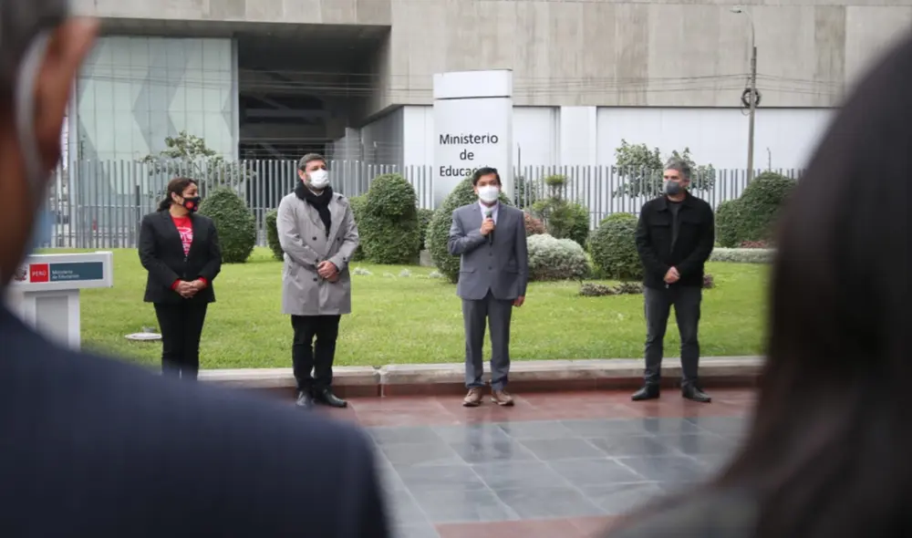 Cadillo dijo que su despacho estará abierto a toda persona que trabaje en pro de la educación. Foto: Minedu