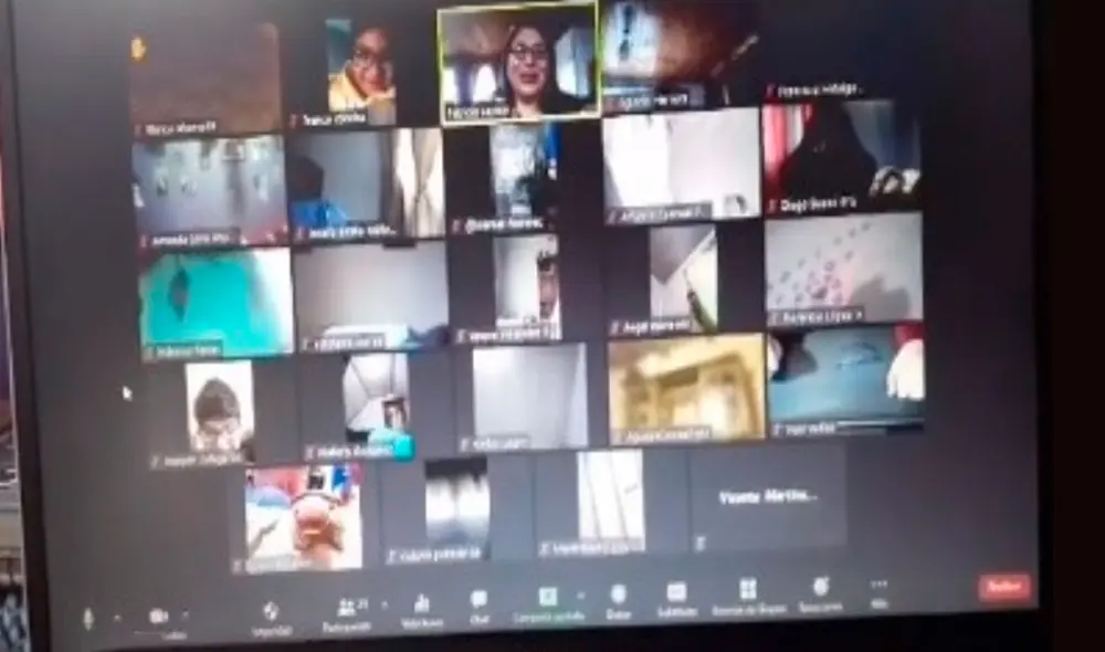 Unos niños obedecieron a la perfección las indicaciones de su profesora para evitar contestar una pregunta; sin embargo, todo se trataba de una broma. Foto: captura de Facebook