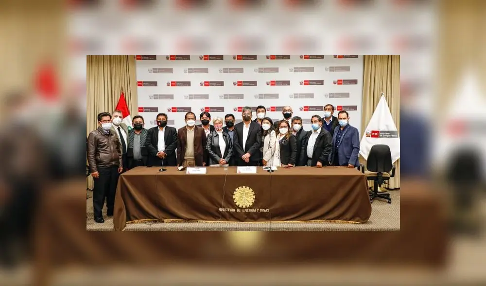 El titular del Minem garantizó que desde el primer día de su gestión ha establecido un “diálogo directo y sincero” con empresarios y representantes de trabajadores. Foto: Minem