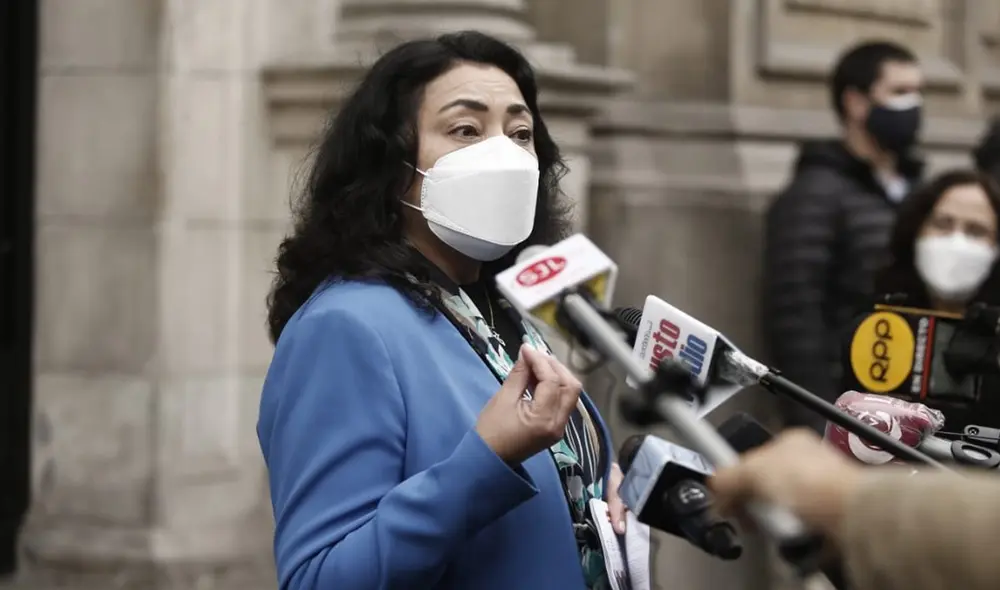 En otro momento, Violeta Bermúdez reiteró que las vacunas adquiridas en la gestión del expresidente Francisco Sagasti son eficientes. Foto: Antonio Melgarejo/La República En otro momento, Violeta Bermúdez reiteró que las vacunas adquiridas en la gestión del expresidente Francisco Sagasti son eficientes. Foto: Antonio Melgarejo/La República
