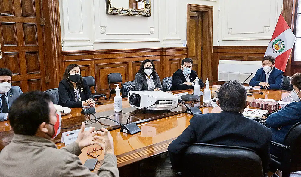 Pone condiciones. Acción Popular solicitó al jefe de la PCM, Guido Bellido, que implemente la meritocracia y reestructure su gabinete. Este no parece no estar muy dispuesto a hacerlo. Foto: PCM Pone condiciones. Acción Popular solicitó al jefe de la PCM, Guido Bellido, que implemente la meritocracia y reestructure su gabinete. Este no parece no estar muy dispuesto a hacerlo. Foto: PCM