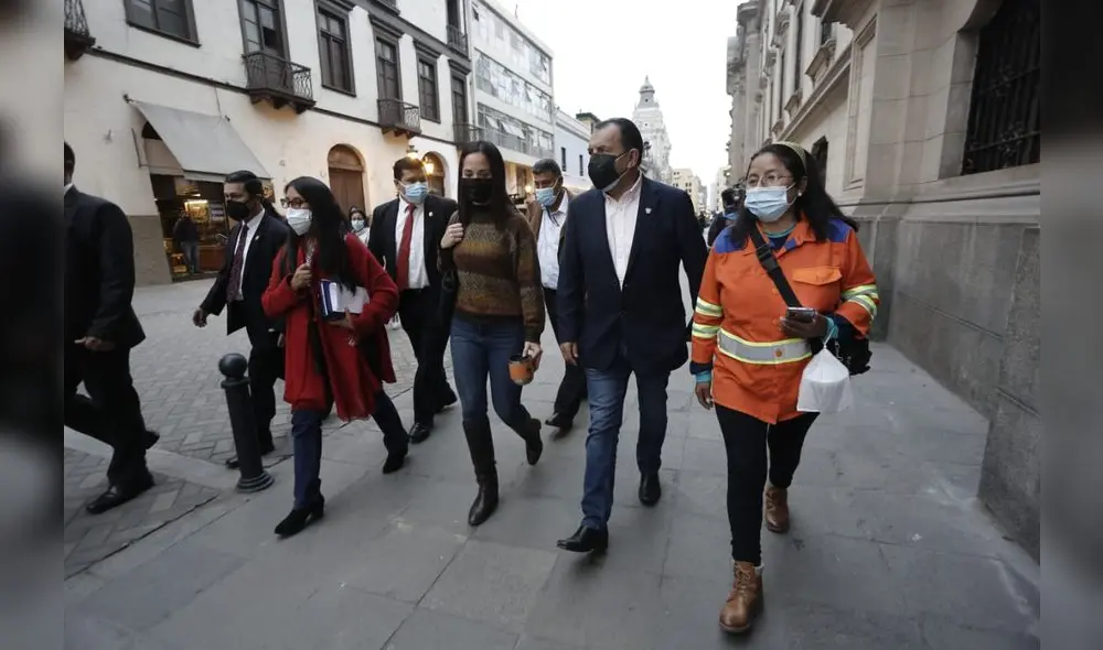 La bancada refirió que lo principal en este momento es contribuir con “la defensa de la democracia y la gobernabilidad”. Foto: Antonio Melgarejo/La República
