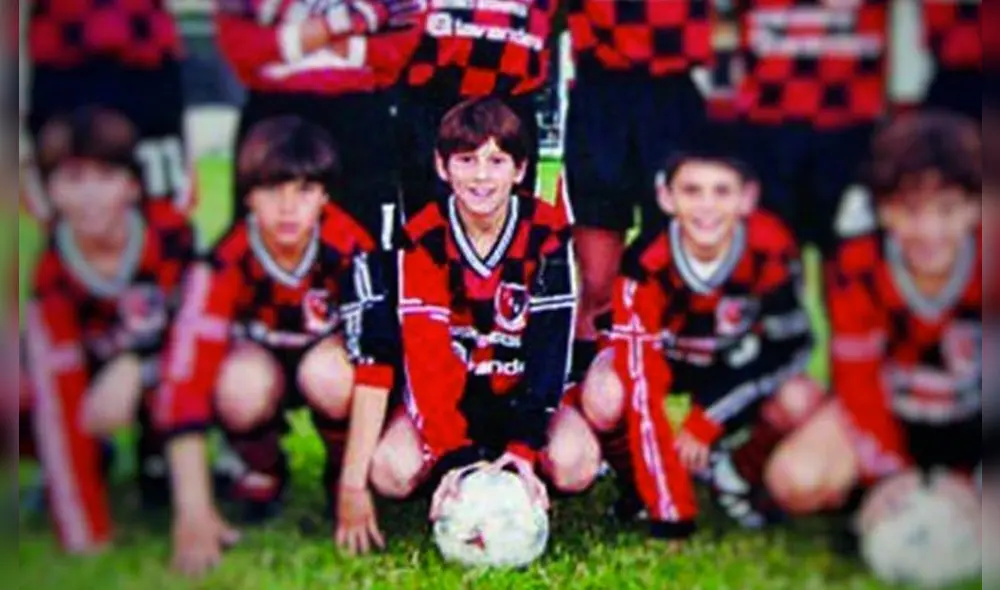 Lionel Messi jugó en las inferiores de Newell's Old Boys antes de llegar a Barcelona. Foto: Newell’s Lionel Messi jugó en las inferiores de Newell's Old Boys antes de llegar a Barcelona. Foto: Newell’s
