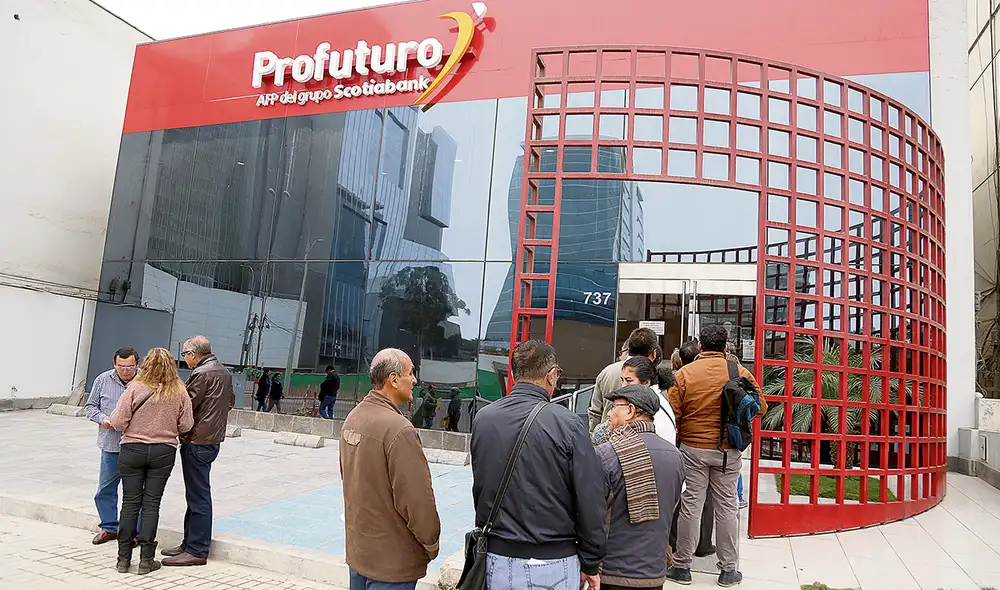 Alternativas. El REJA permite que exaportantes con 12 meses en desempleo soliciten pensión o retiren 95,5% de sus fondos. Foto: AFP Alternativas. El REJA permite que exaportantes con 12 meses en desempleo soliciten pensión o retiren 95,5% de sus fondos. Foto: AFP