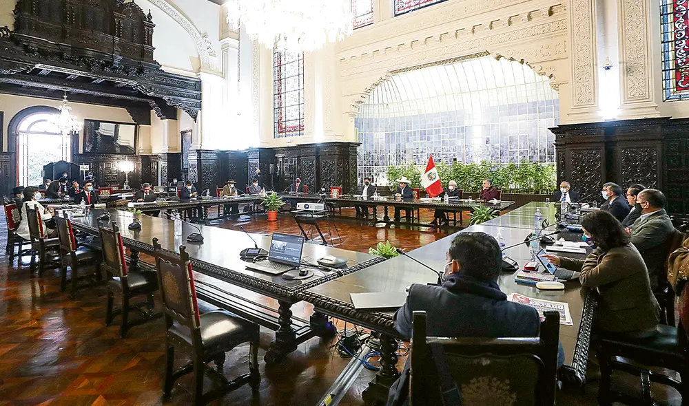 En la mira. De avanzar iniciativa de un sector del Legislativo, integrantes del gabinete ministerial tendrán que responder a objeciones de los parlamentarios. Foto: difusión