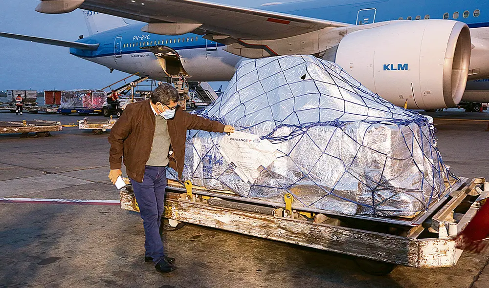 Hernando Cevallos, Vacunación en Perú