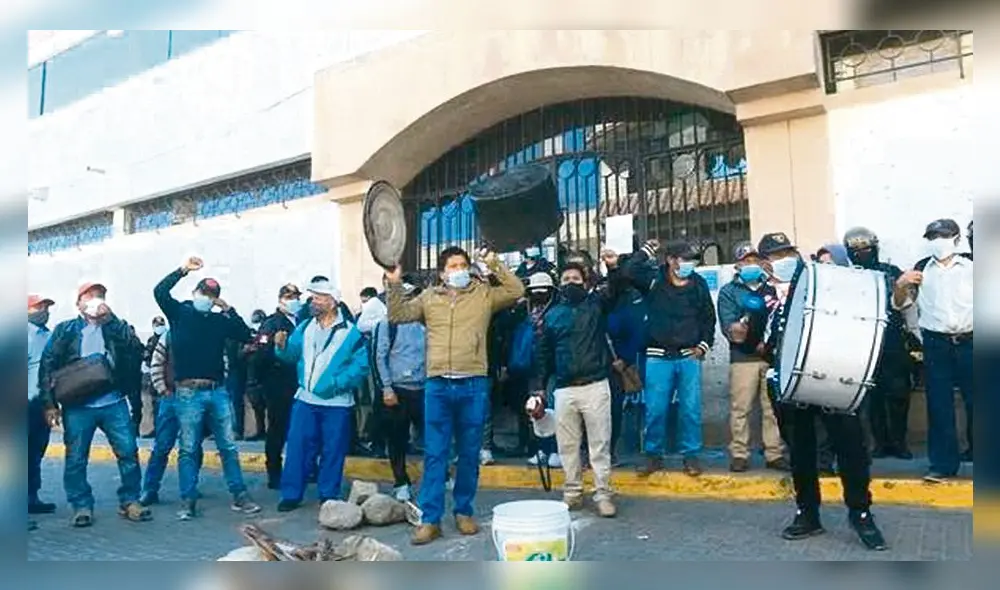 Obreros van a huelga por falta de puestos de trabajo en Arequipa ...