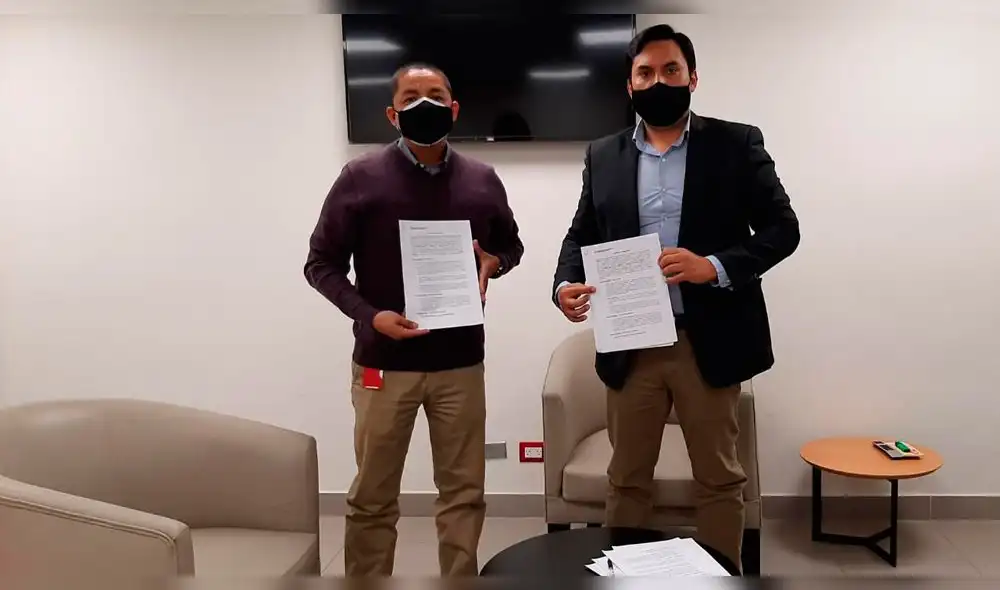 Representantes del Minsa y centro comercial firman convenio para ceder instalaciones para campaña de vacunación contra la COVID-19 en Chiclayo. Representantes del Minsa y centro comercial firman convenio para ceder instalaciones para campaña de vacunación contra la COVID-19 en Chiclayo.