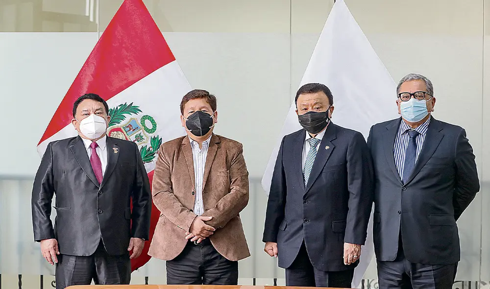 Dudas. Los voceros de Podemos Perú vienen alegando que apoyarán la gobernabilidad. Hasta el momento, intentan acercarse a Perú Libre, pero es un misterio la verdadera razón. Foto: difusión Dudas. Los voceros de Podemos Perú vienen alegando que apoyarán la gobernabilidad. Hasta el momento, intentan acercarse a Perú Libre, pero es un misterio la verdadera razón. Foto: difusión