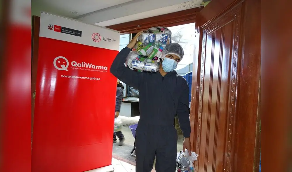 Personal de Qali Warma descargó los productos en almacenes de municipalidad. Foto: Qali Warma