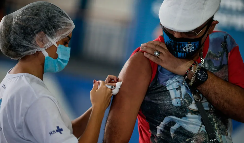 313.212 personas han sido vacunadas con la primera dosis, mientras que 2 283 932 han completado la pauta de inmunización. Foto: EFE 313.212 personas han sido vacunadas con la primera dosis, mientras que 2 283 932 han completado la pauta de inmunización. Foto: EFE