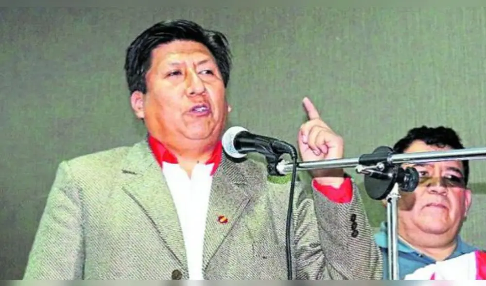 Waldemar Cerrón reemplazó a Alex Paredes como portavoz de la bancada de Perú Libre. Foto: GLR