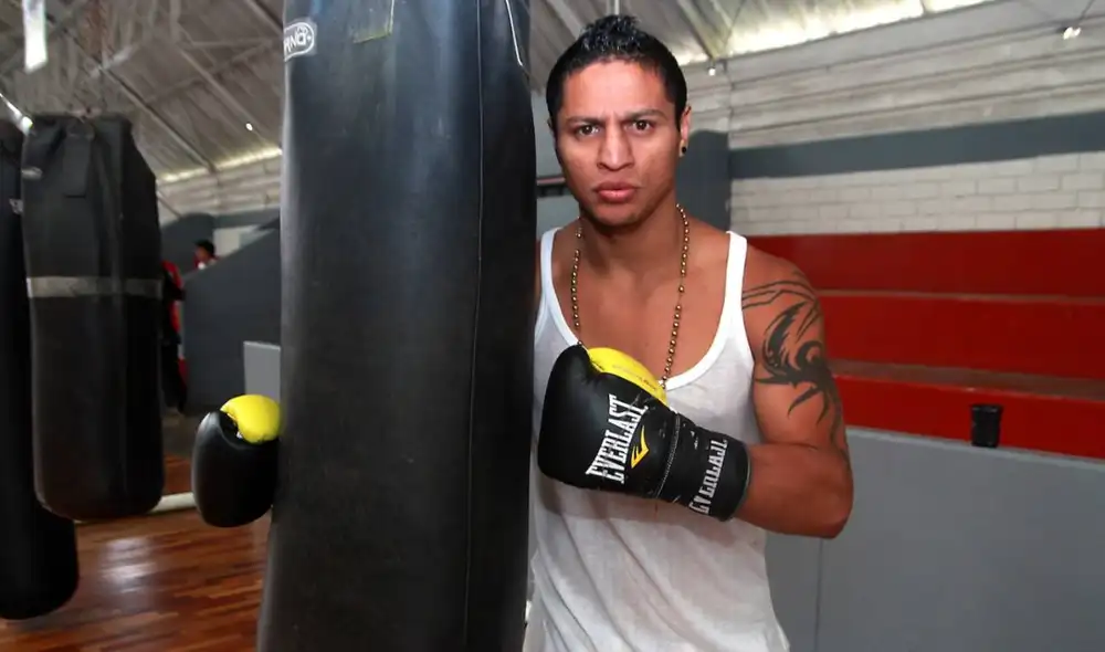Maicelo tuvo una pelea de exhibición en Ate Vitarte. Foto: El Popular Maicelo tuvo una pelea de exhibición en Ate Vitarte. Foto: El Popular