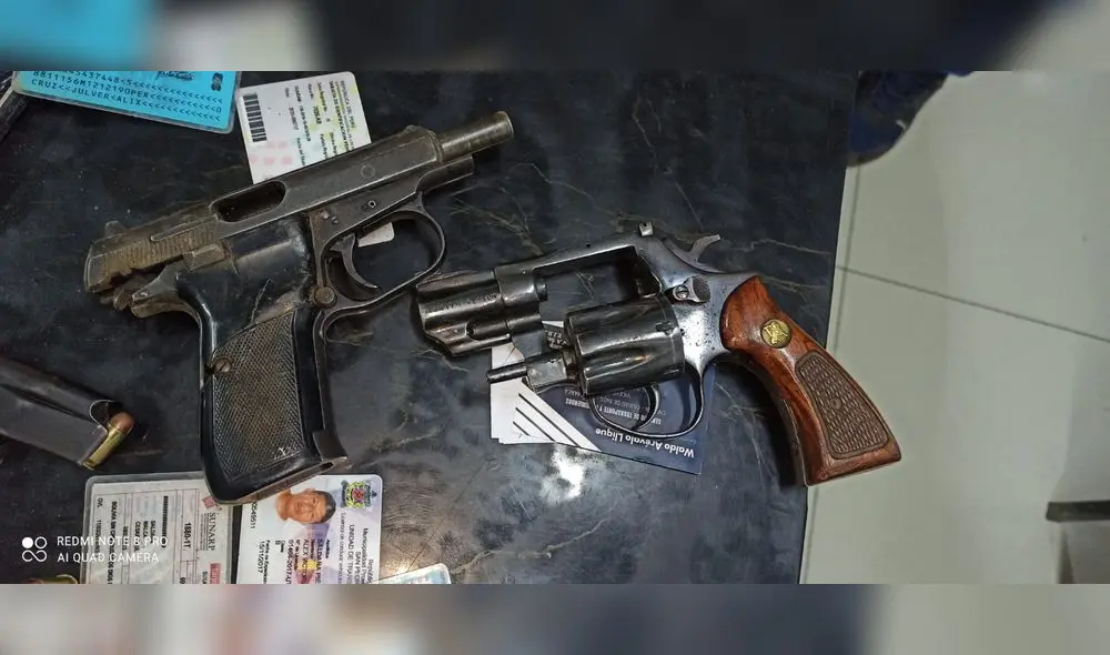 Estas serían las armas de fuego usadas para acabar con la vida del vigilante. Foto: PNP Estas serían las armas de fuego usadas para acabar con la vida del vigilante. Foto: PNP