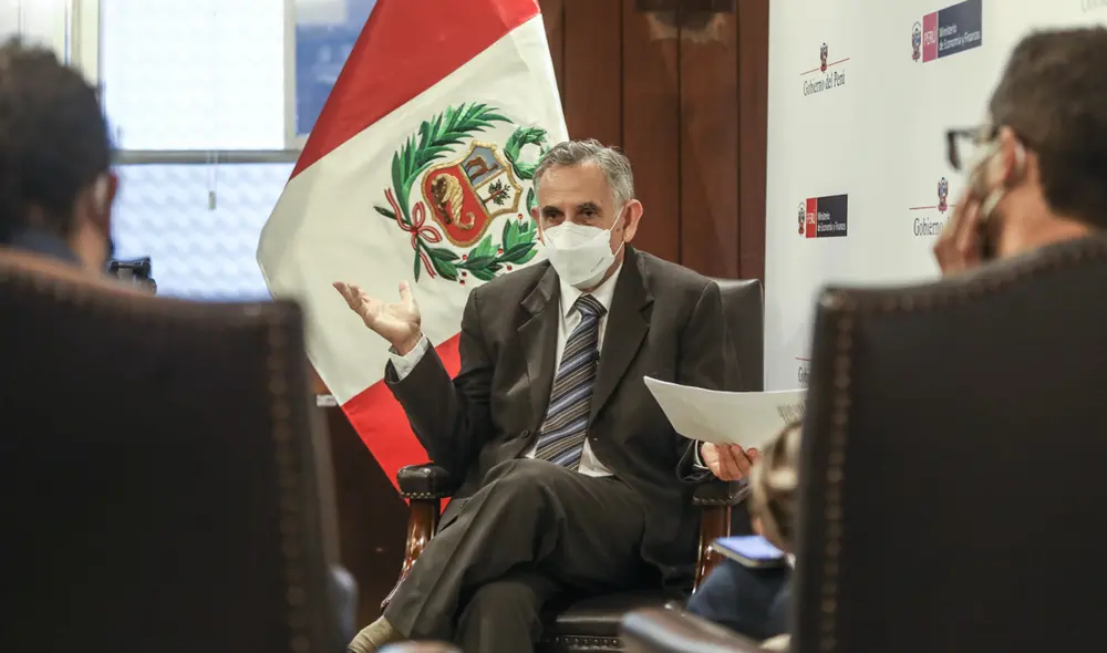 Ministerio de Economía y Finanzas. El ministro Pedro Francke mantiene su previsión de crecimiento de 10% para este año. Foto: La República