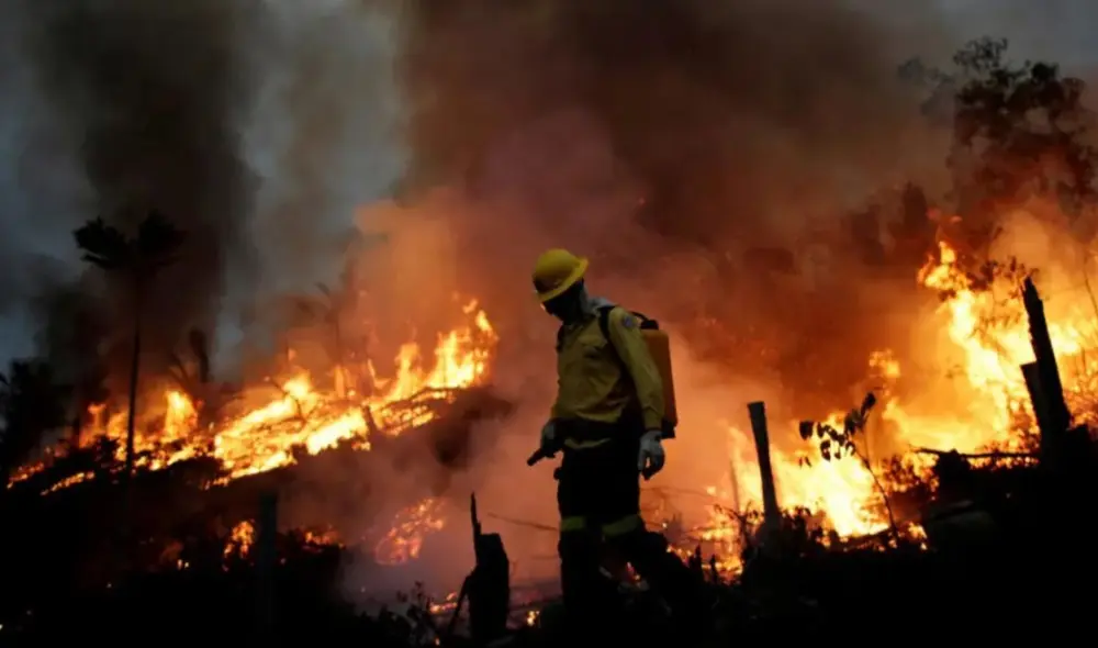 Al igual que el 2019, las llamas amenazan nuevamente el departamento boliviano de Santa Cruz. Roboré y San Matías son las ciudades más afectadas. Foto: EFE Al igual que el 2019, las llamas amenazan nuevamente el departamento boliviano de Santa Cruz. Roboré y San Matías son las ciudades más afectadas. Foto: EFE