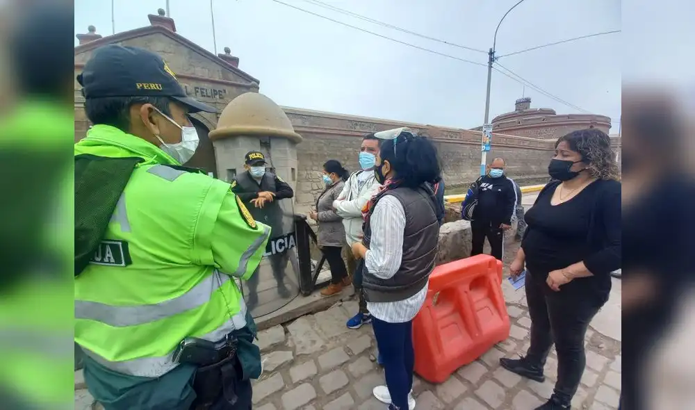 Según la información del personal, solo están vacunando a las personas que fueron programadas hoy y que les toque la segunda dosis. Foto: María Pía Ponce/ URPI-LR