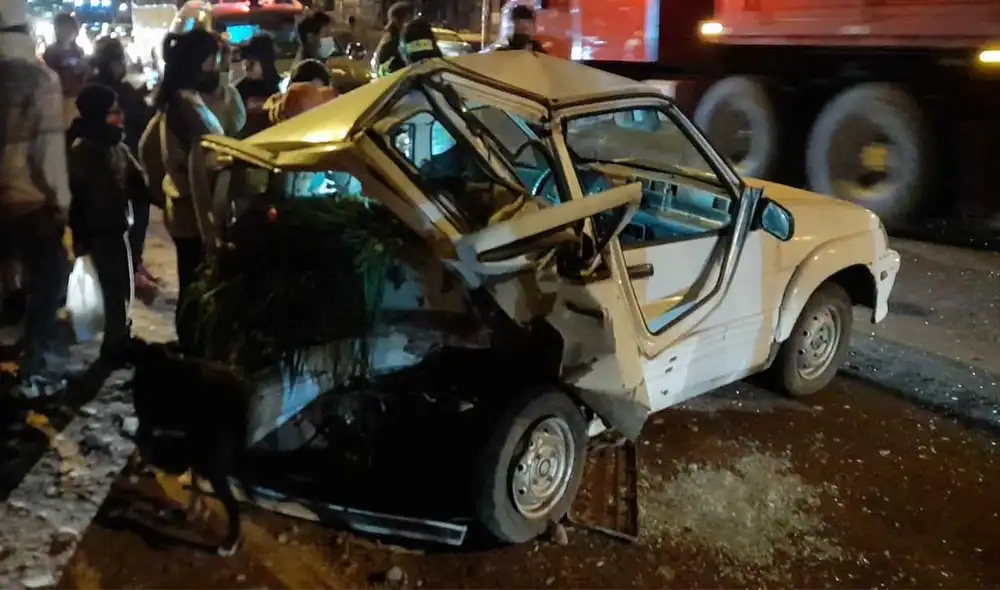 La víctima, identificada como Yanela Mamani, viajaba en la parte posterior del vehículo. Foto: Policía Nacional La víctima, identificada como Yanela Mamani, viajaba en la parte posterior del vehículo. Foto: Policía Nacional