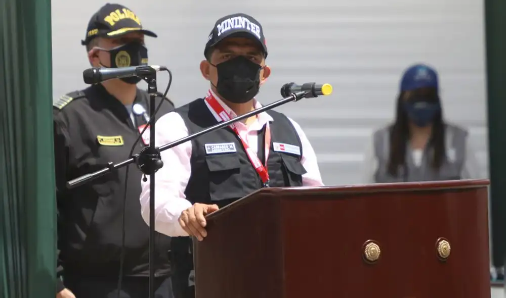 El funcionario anunció que evalúa la continuidad en sus cargos de altos mandos policiales. Foto: Clinton Medina/La República