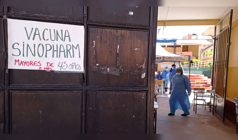 En Puno aplican la vacuna de Sinopharm a adultos mayores de 45 años. Foto: Juan Carlos Cisneros/La República