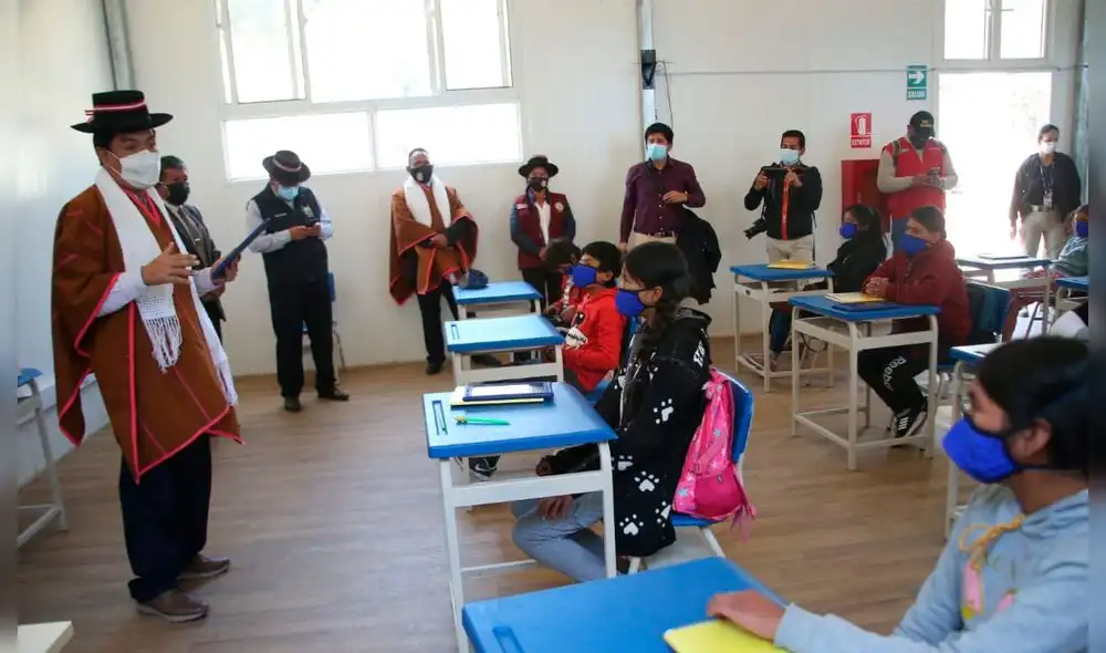 Acuerdo de regreso a clases es tomado por la comunidad educativa y autoridades regionales y locales. Foto: Minedu Acuerdo de regreso a clases es tomado por la comunidad educativa y autoridades regionales y locales. Foto: Minedu