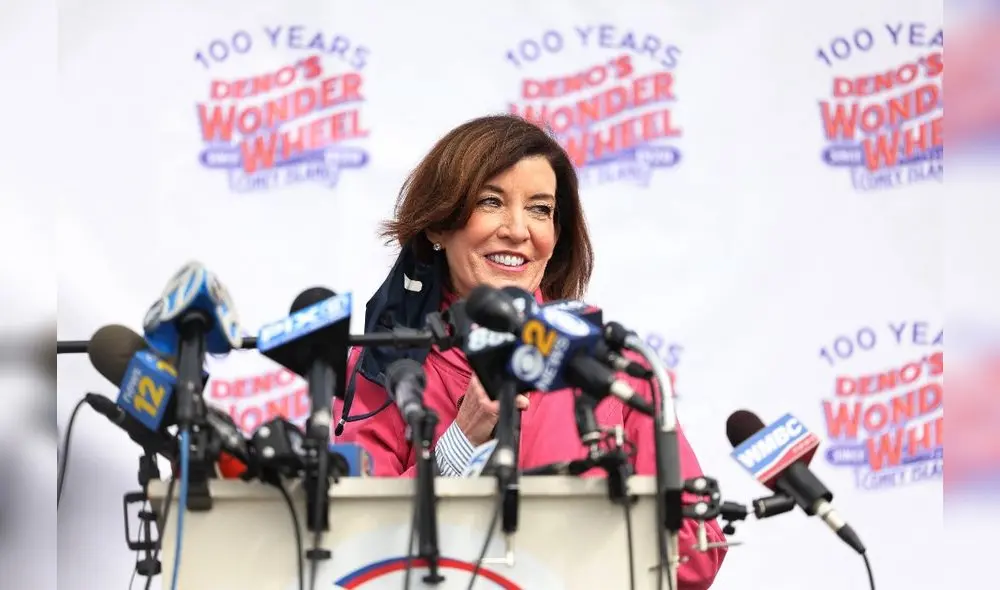 Hochul fue elegida vicegobernadora en 2014 acompañando a Cuomo y reelegida en 2018. Foto: AFP