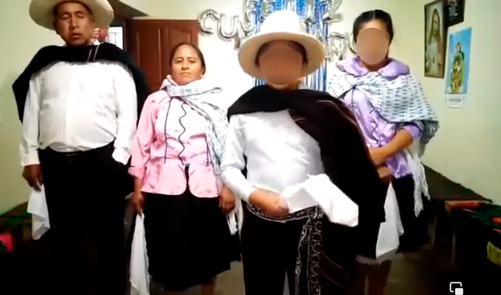 Los padres del niño comenzaron a bailar y generaron los aplausos en redes sociales. Foto: captura de Facebook