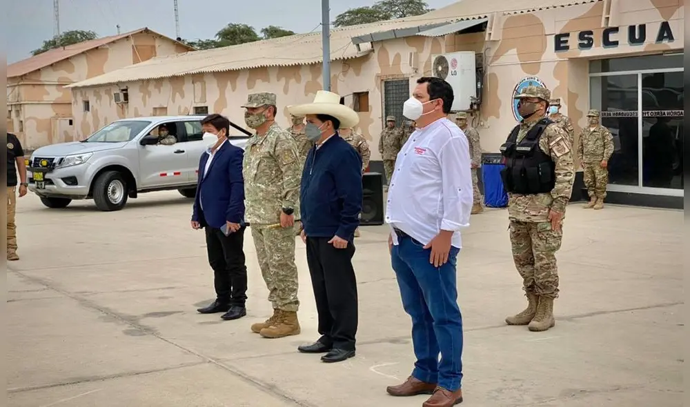 Presidente fue recibido por el gobernador regional y personal del Ejército del Perú. Foto: Difusión.