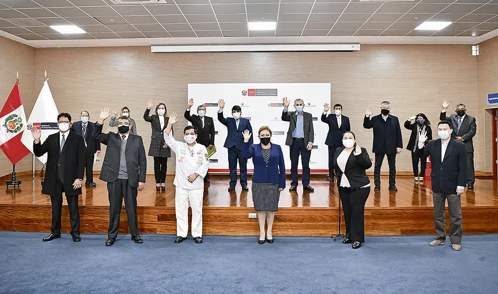 Encuentro. Líderes de diversos gremios de empresarios se reunieron con los ministros de Economía y de la Producción. Foto: difusión