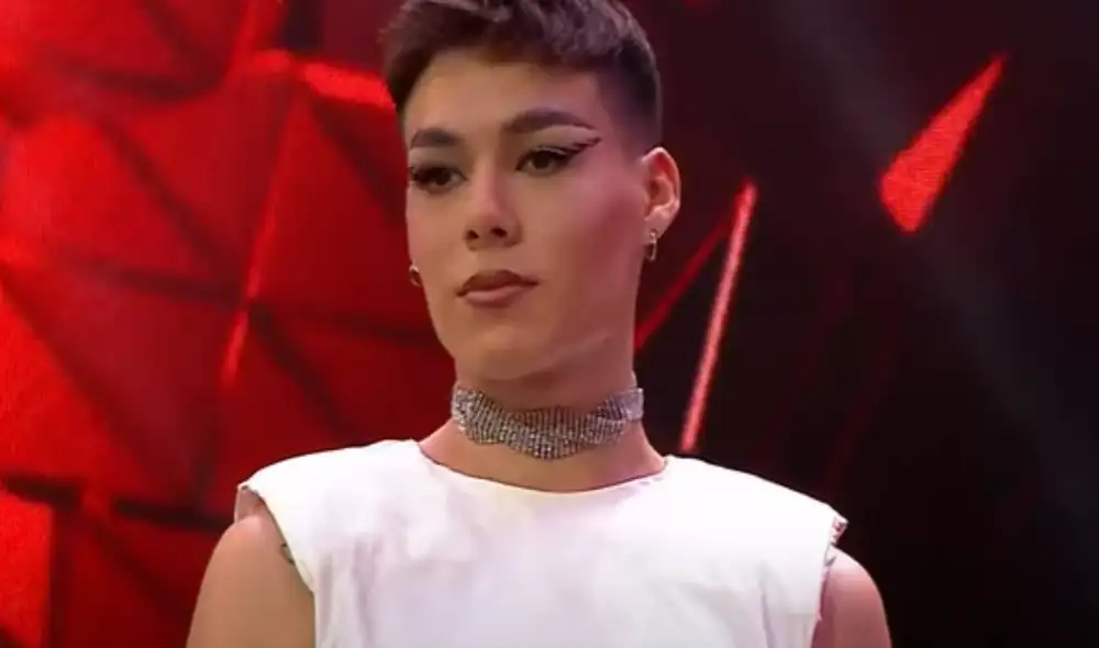 Mike Bahía mostró su respaldo al joven cantante. Foto: captura Latina