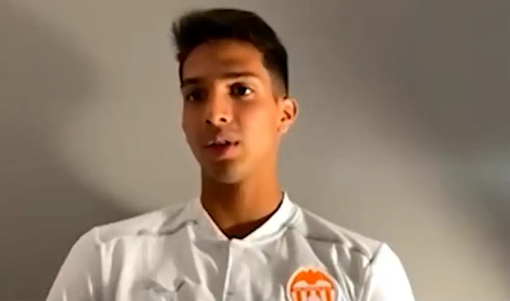 Burlamaqui inició acciones con el Valencia ante el AC Milan, en partido de pretemporada. Foto: Telemundo Deportes