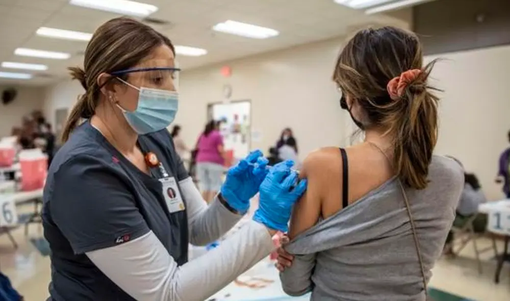 Estados Unidos vive una nueva ola de la pandemia por la expansión de la variante Delta del coronavirus. Foto: AFP