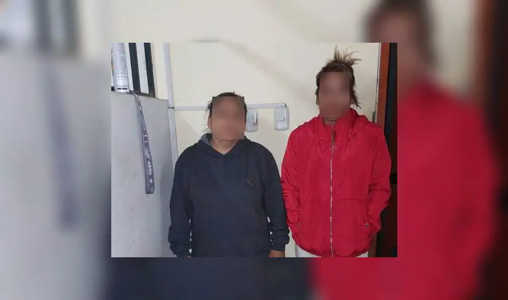 Presuntas tenderas intervenidas en “El Virrey” fueron conducidas a la comisaría. Foto: PNP