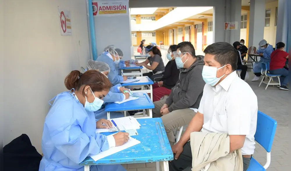 Centros de vacunación atenderán en horario extendido y de acuerdo al orden de llegada. Foto: Geresa Centros de vacunación atenderán en horario extendido y de acuerdo al orden de llegada. Foto: Geresa