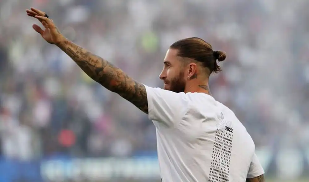 Sergio Ramos fue ovacionado por la hinchada parisina. Foto: Twitter @SPORTVMX