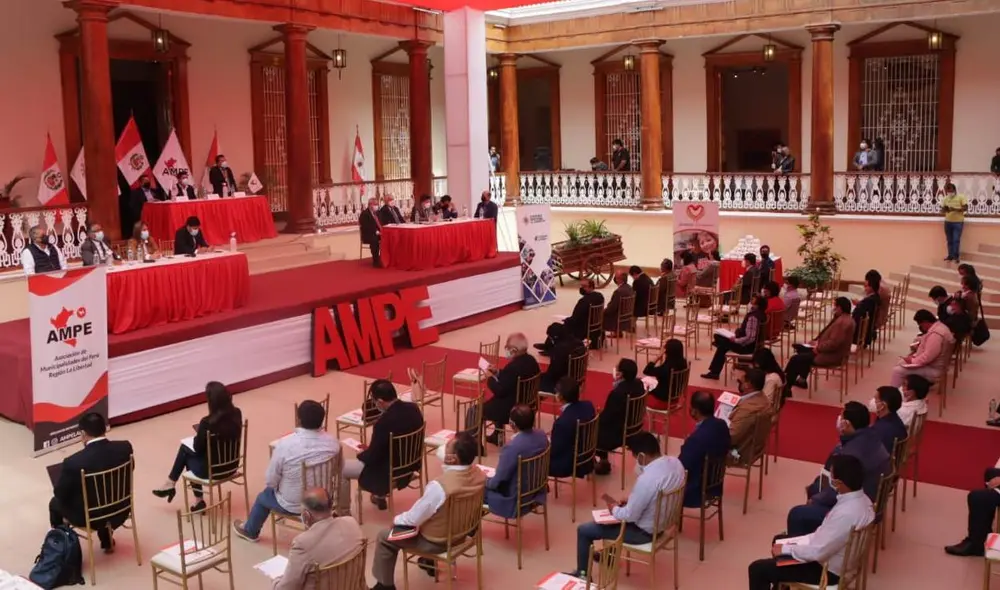 Fueron más de 50 alcaldes que hicieron llegar la problematica de sus distrito en este encuentro. Foto: Steffano Palomino N60