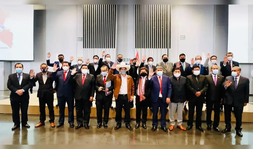 El presidente Pedro Castillo sostuvo una reunión de articulación con los gobernadores regionales. Foto: PCM El presidente Pedro Castillo sostuvo una reunión de articulación con los gobernadores regionales. Foto: PCM