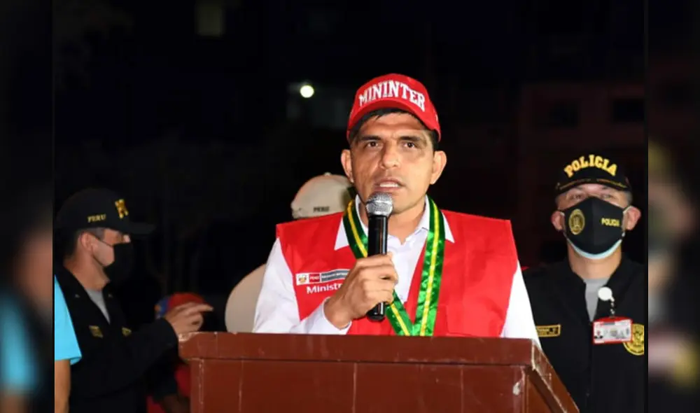 Juan Carrasco y la PNP se pronunciaron sobre diligencia que opositores catalogaron como "allanamiento". Foto: GLR.