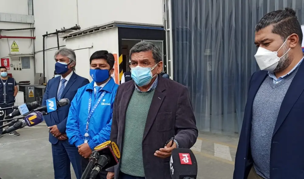 Ministro indicó que priorizarán grupos vulnerables y el cierre de la brecha de segundas dosis. Foto: César Zorrilla/URPI-LR Ministro indicó que priorizarán grupos vulnerables y el cierre de la brecha de segundas dosis. Foto: César Zorrilla/URPI-LR